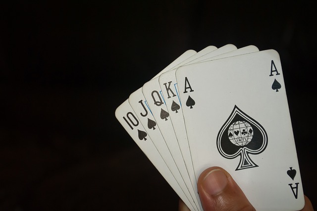 Hvor mange kort skal man have i Poker?